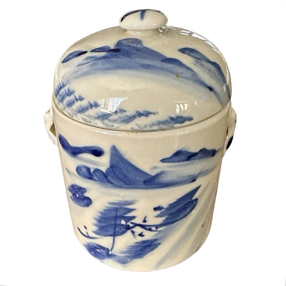 Chinese Stoneware Ginger Tea Jar Blue White Hand Painted Glazed
